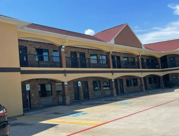 Regency Inn and Suites hotel detail image 2