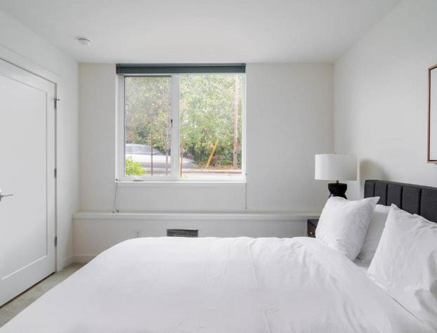 Modern 2BR Home in Northgate hotel detail image 3