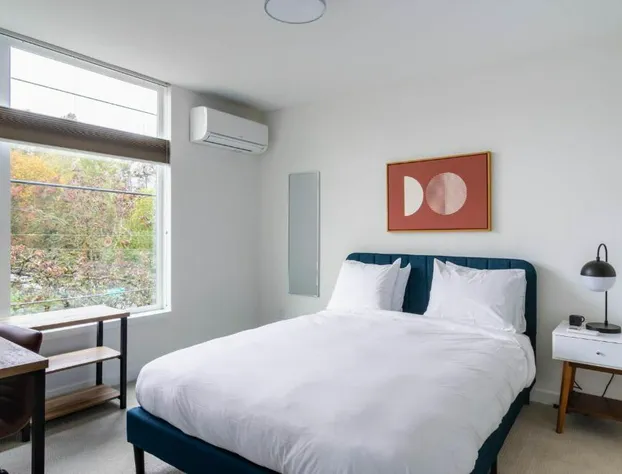 Modern 2BR Home in Northgate hotel detail image 4