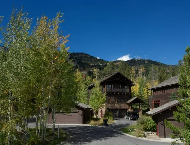 JHRL - Stunning Granite Ridge Lodge #17- Private Hot Tub hotel detail image 2