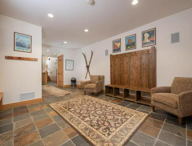 JHRL - Granite Ridge Lodge 8 - Ski in ski out luxury townhome hotel detail image 3