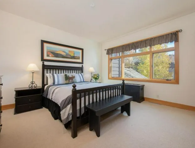 JHRL - Granite Ridge Lodge 8 - Ski in ski out luxury townhome hotel detail image 4