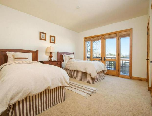 JHRL - Granite Ridge Lodge 12 - Lovely ski in ski out luxury townhome hotel detail image 3