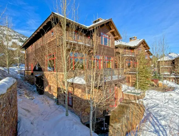 JHRL - Amazing 5-bedroom Granite Ridge Lodge #16 Hot Tub and Sweeping Views hotel detail image 1