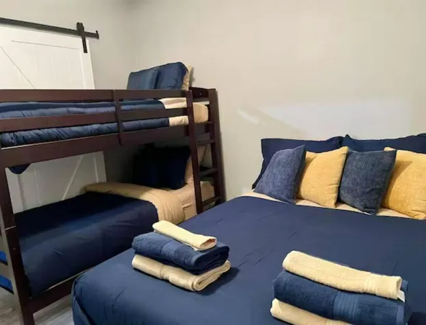 New Duplex Home in Noblesville hotel detail image 3