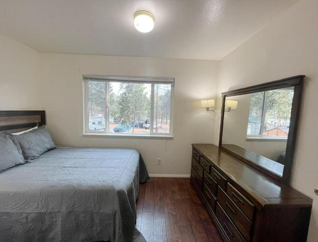 Welcoming 2 bedroom suite with private yard hotel detail image 1