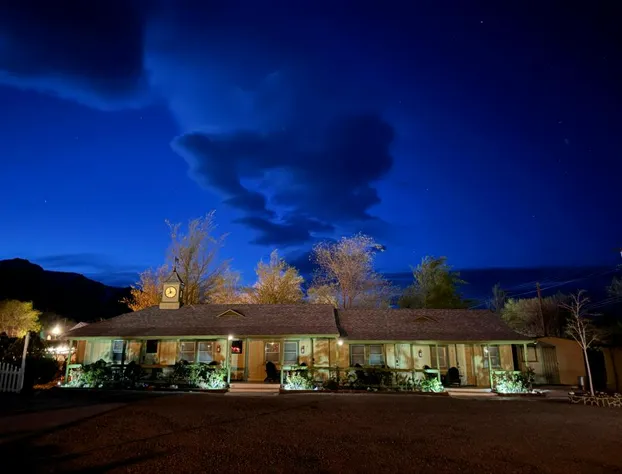 Eastern Sierra Motor lodge hotel detail image 1