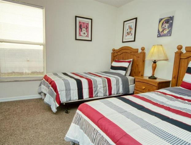 Excellent Location Stunning resort 5 Bed 3 Bath pool home at Emerald Island close to Disney hotel detail image 2