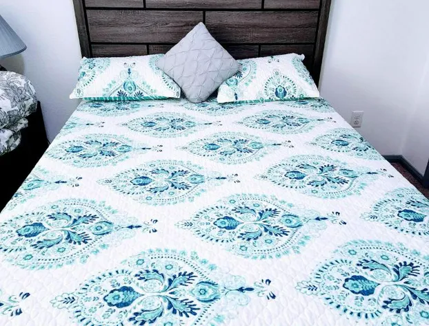 Classy and Calm Tithonia -bedroom with private bathroom hotel detail image 2