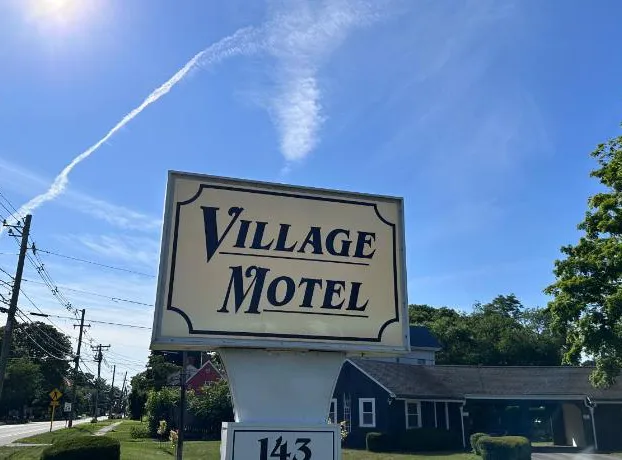 Village Motel By OYO Clinton hotel detail image 2