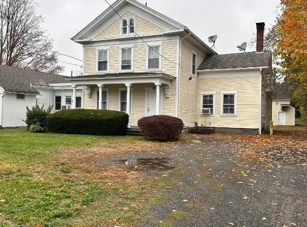 Village Motel By OYO Clinton hotel detail image 4