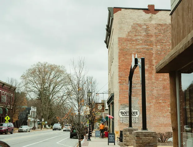 Muskegon River Inn hotel detail image 2