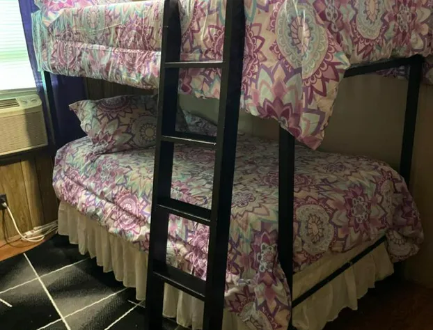 Air b/b lodge hotel detail image 1