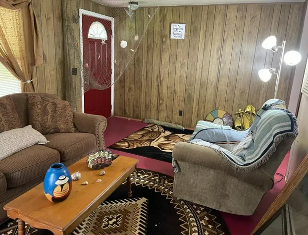 Air b/b lodge hotel detail image 4