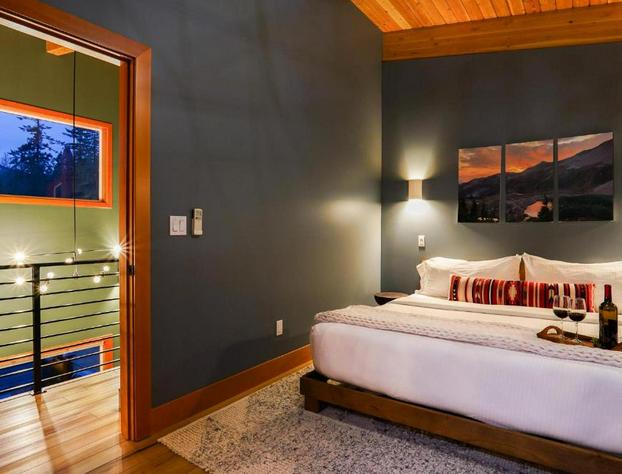 Whistler Peak Lodge hotel detail image 4