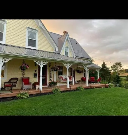 Clinton Pond Bed and Breakfast hotel detail image 1