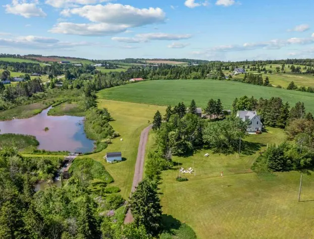 Clinton Pond Bed and Breakfast hotel detail image 4