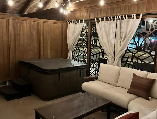 Maple Suite - Main Street Lodge in Berlin hotel detail image 1