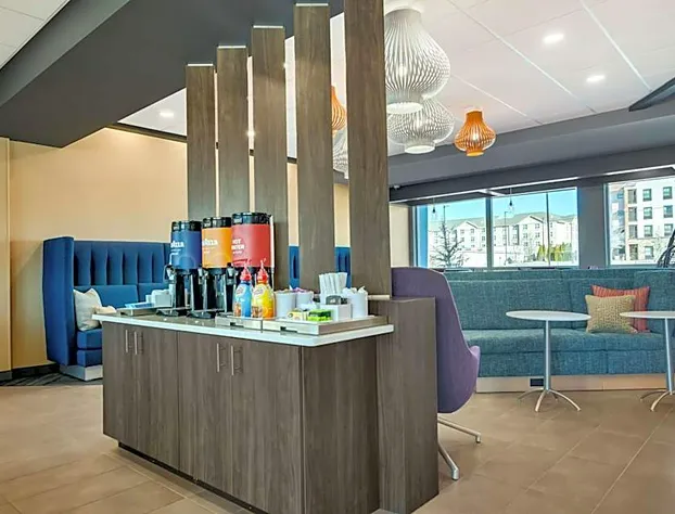 Tru By Hilton Rogers Bentonville hotel detail image 4