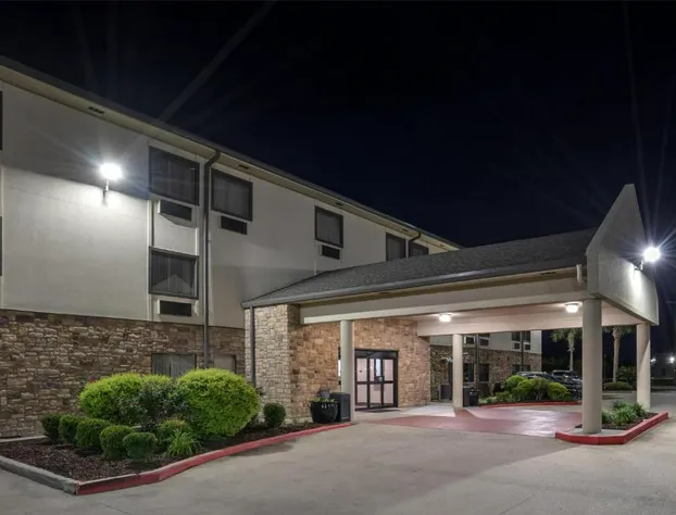 Surestay Plus By Best Western St. James Donaldsonville hotel detail image 1