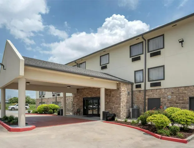 Surestay Plus By Best Western St. James Donaldsonville hotel detail image 2