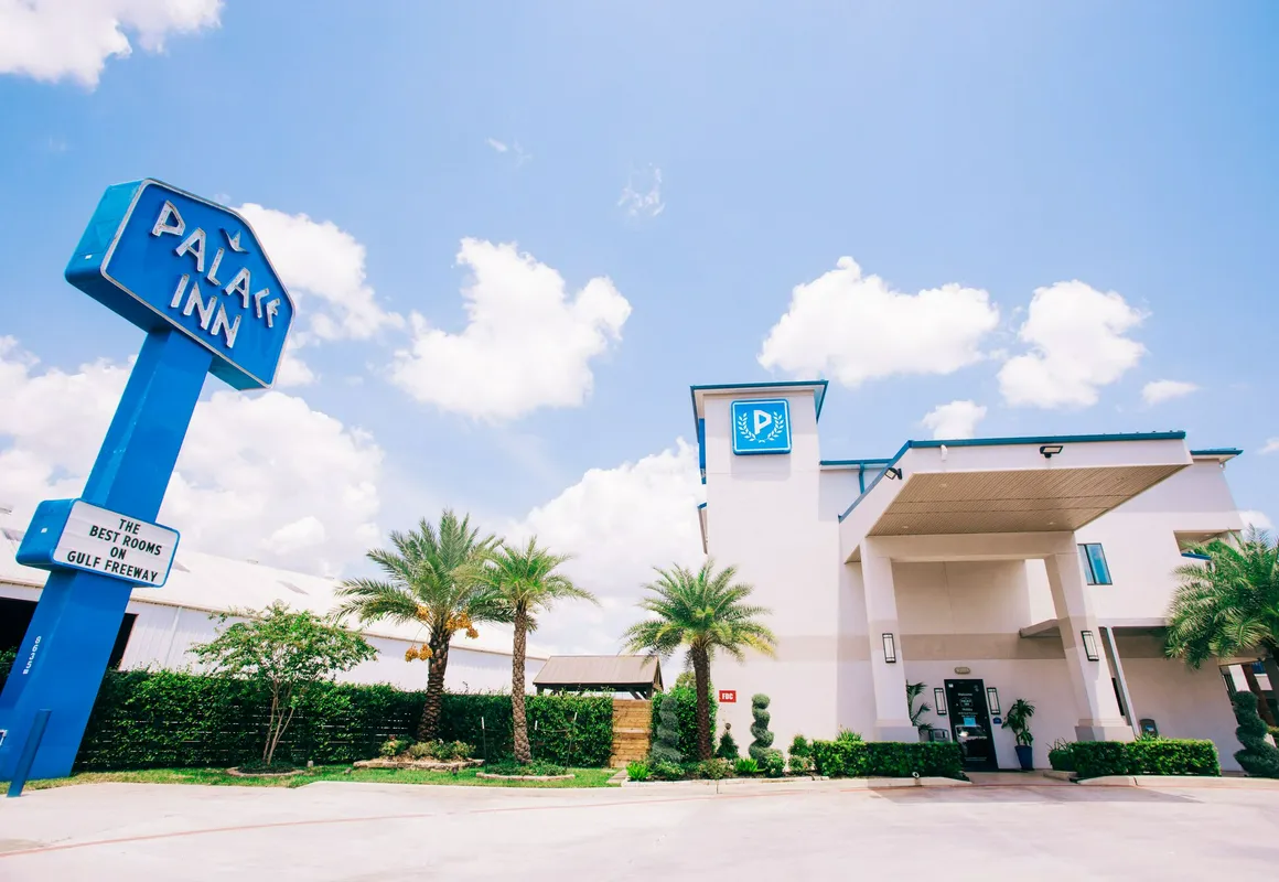 Palace Inn Blue I-45 & College Ave hotel hero