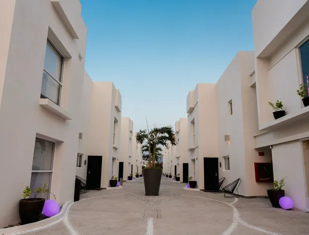 HS HOTSSON Acapulco Villas hotel detail image 1