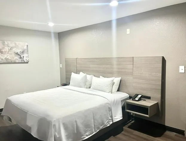 Quality Suites Wildwood - The Villages hotel detail image 1
