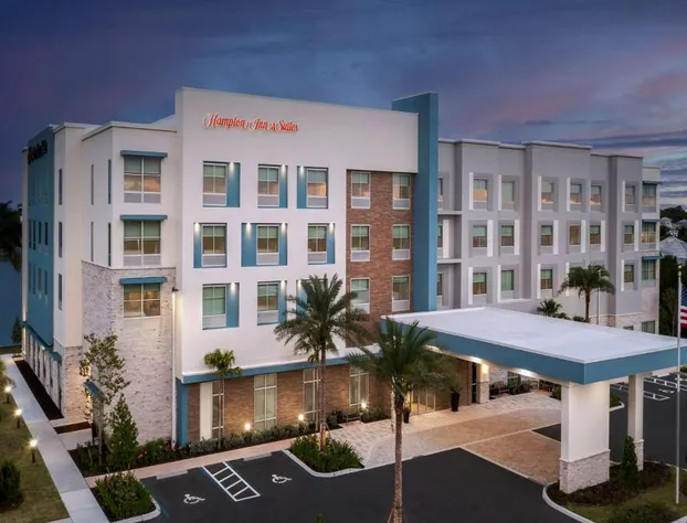 Hampton Inn & Suites Naples South hotel detail image 1