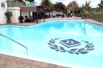 D'monaco Resorts at table rock lake hotel detail image 1