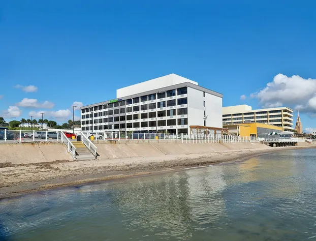 Holiday Inn Express Corpus Christi – Beachfront by IHG hotel detail image 4