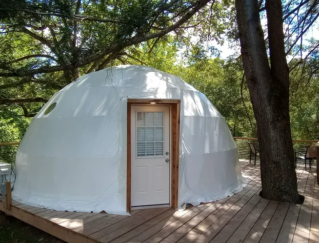 GlampOut Resort - Elk River hotel detail image 4