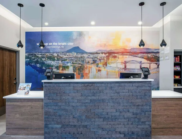 La Quinta Inn & Suites by Wyndham Chattanooga Downtown/South hotel detail image 2