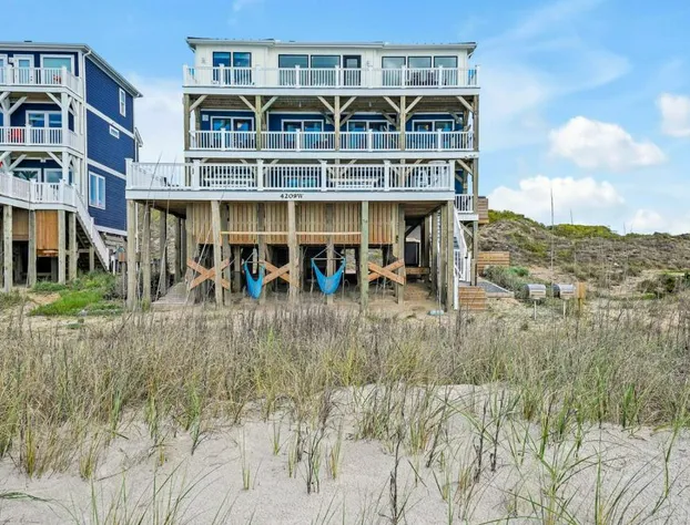 Admiral's Lodge hotel detail image 1