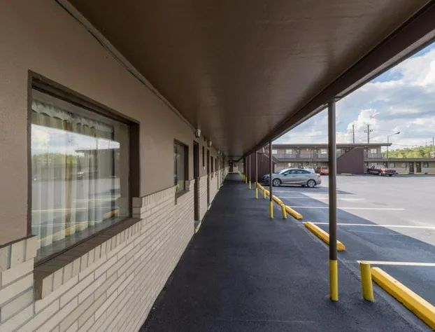 DuBois Manor Motel hotel detail image 4