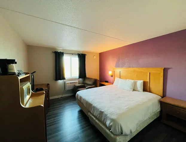 Sauk River Inn & Suites, a Travelodge by Wyndham hotel detail image 1