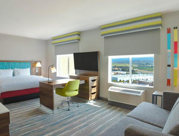 Hampton Inn By Hilton Santa Clarita-Valencia hotel detail image 1