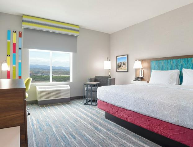 Hampton Inn By Hilton Santa Clarita-Valencia hotel detail image 2