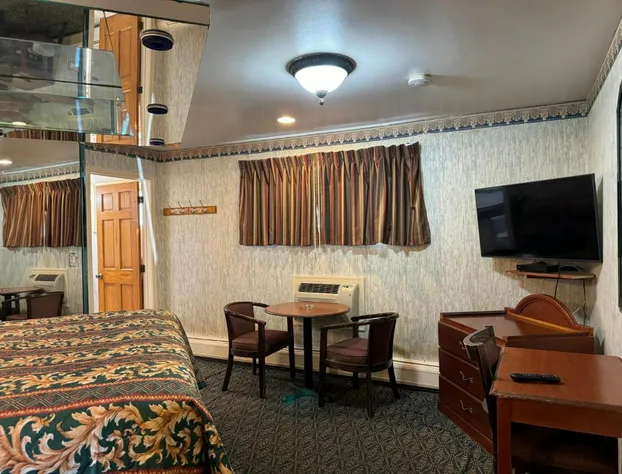 Royal Motel hotel detail image 4