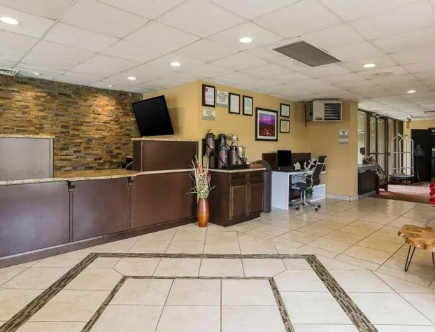 Fairmount Inn & Suites -Stroudsburg hotel detail image 2