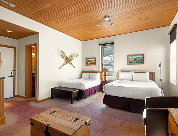 Independence Square Unit 313, Downtown Hotel Room in Aspen with Rooftop Hot Tub hotel detail image 3