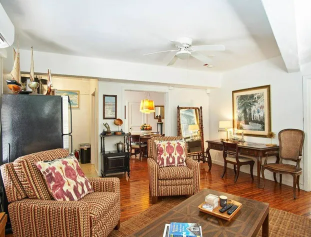 Burns Square Boutique Hotel hotel detail image 3