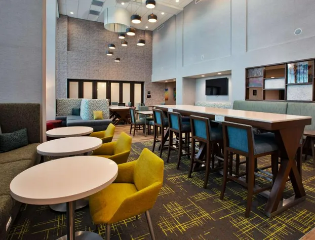 Hampton Inn & Suites By Hilton Indianapolis South Greenwood hotel detail image 3