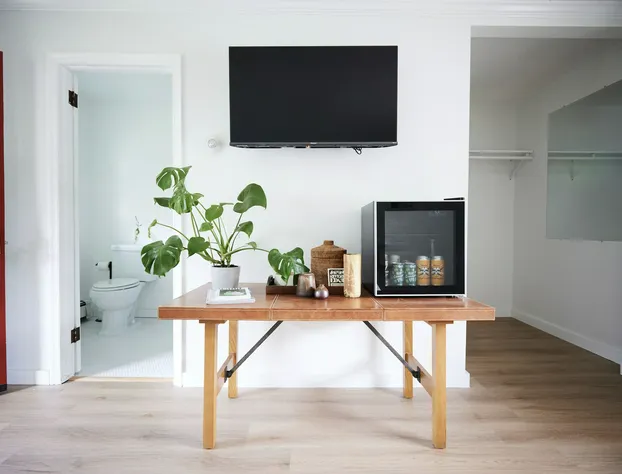 River's Edge hotel detail image 4