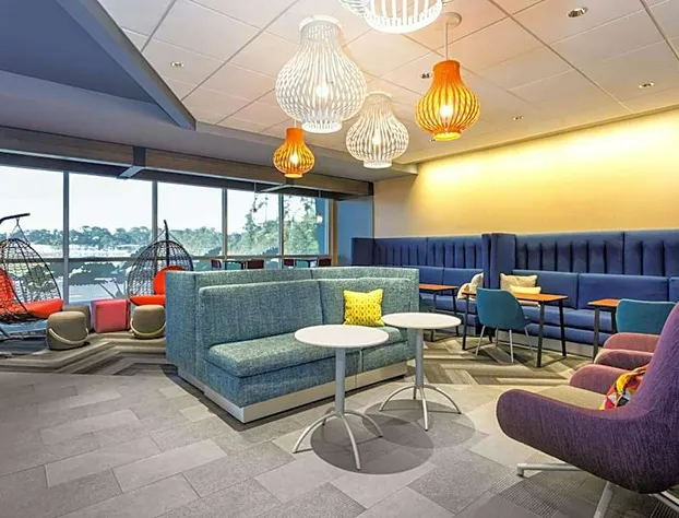 Tru By Hilton Panama City Beach hotel detail image 3