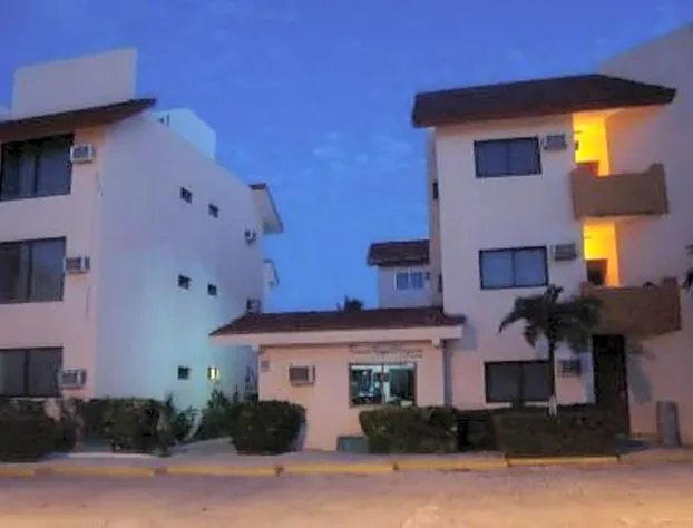 Grand Royal Lagoon hotel detail image 3