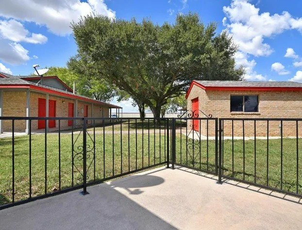 Americas Best Value Inn Lockhart hotel detail image 2