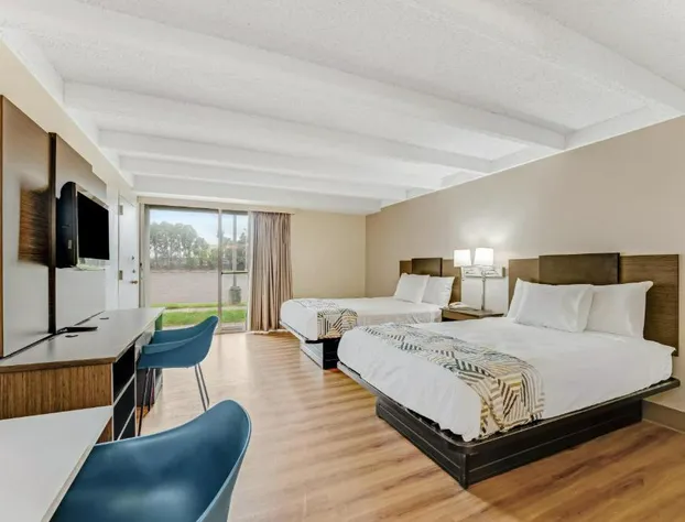 Red Carpet Inn & Suites hotel detail image 4