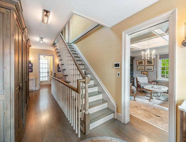 Charming 3 Bedroom House in North York hotel detail image 4
