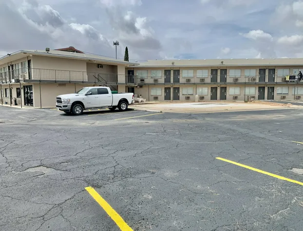 Rodeway Inn Midland South hotel detail image 1